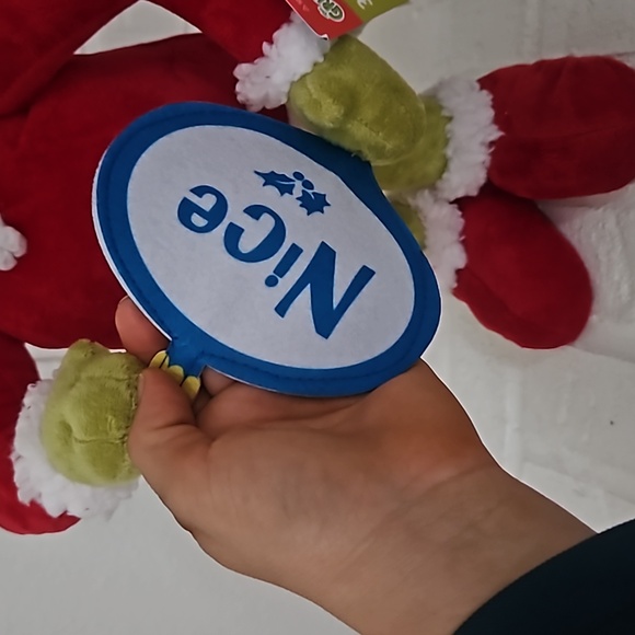 The Grinch greeter NEW - Picture 3 of 4